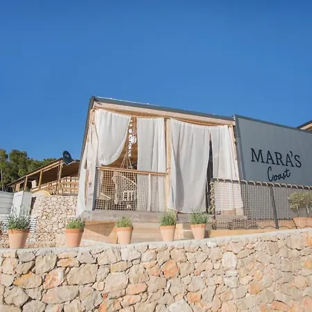 Mara's Coast - Amelia Пакоштане