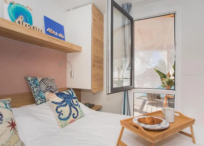 Апартаменты Mara's Coast - Amelia Пакоштане