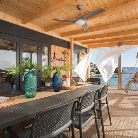 Mara's Coast - Amelia Apartment Pakostane