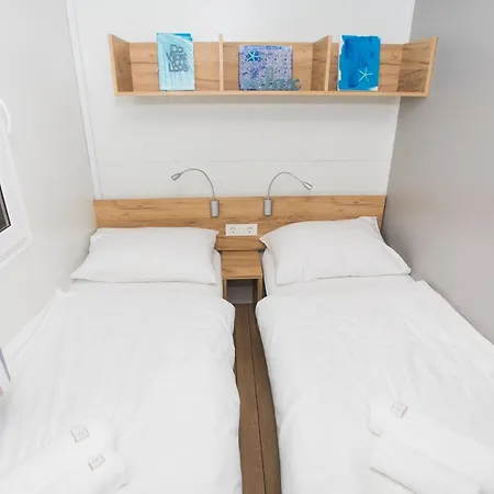 Mara's Coast - Amelia Apartment *
